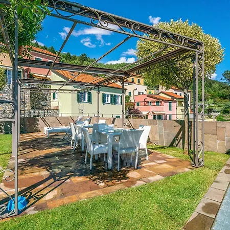 Awesome Home In Magliolo With Sauna * Magliolo