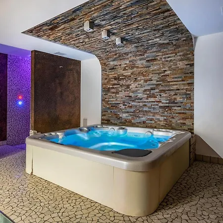 Awesome Home In Magliolo With Sauna *